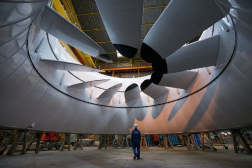 Fig.2. Photographie d'une hydrolienne en cours de montage sur le site DCNS de Brest Crédit ©EDF - DCNS / Nicolas Job.